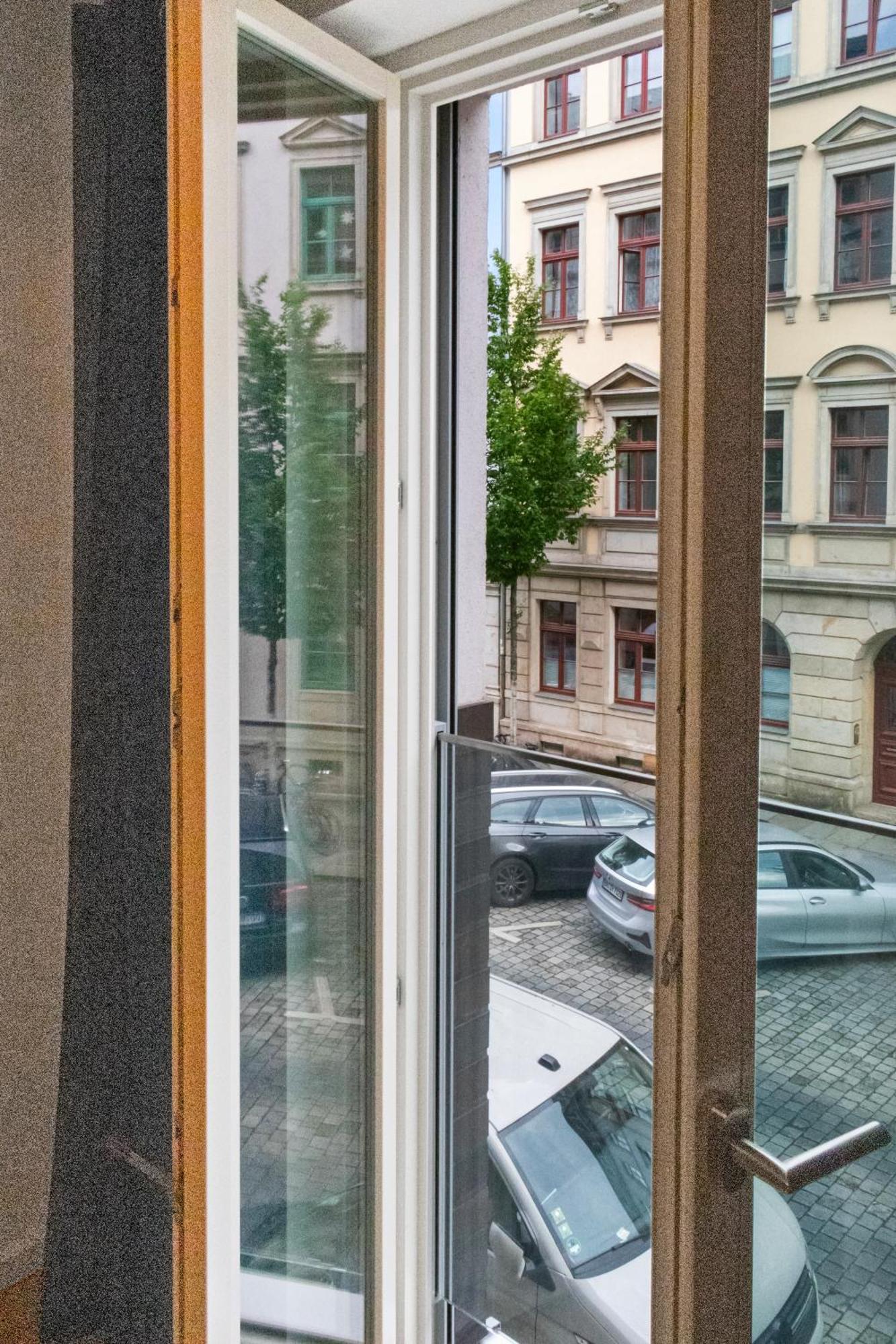 Luxus Im Zentrum Fuer 6 Personen! 3 Zimmer, Balkon, Wlan, Parkplatz Apartment *