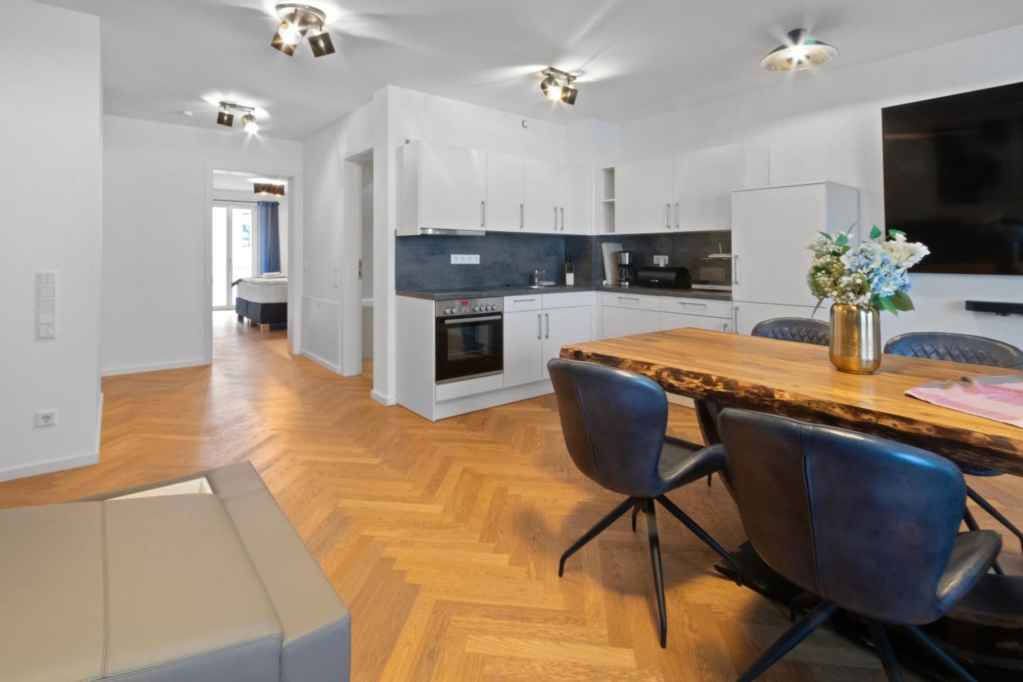 Luxus Im Zentrum Fuer 6 Personen! 3 Zimmer, Balkon, Wlan, Parkplatz * Dresden