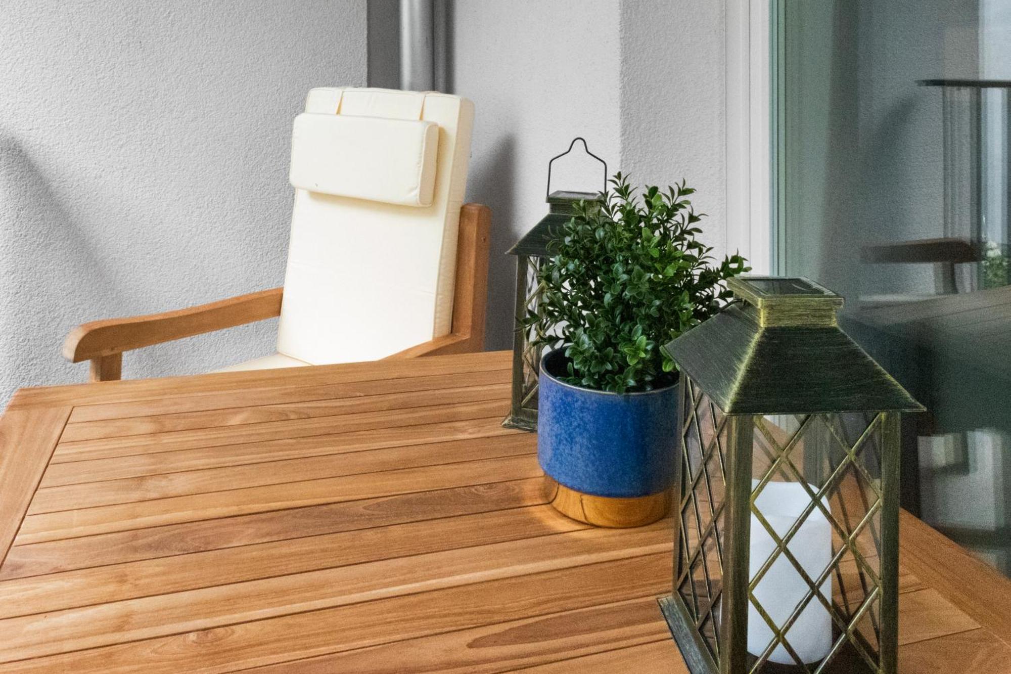 Luxus Im Zentrum Fuer 6 Personen! 3 Zimmer, Balkon, Wlan, Parkplatz *