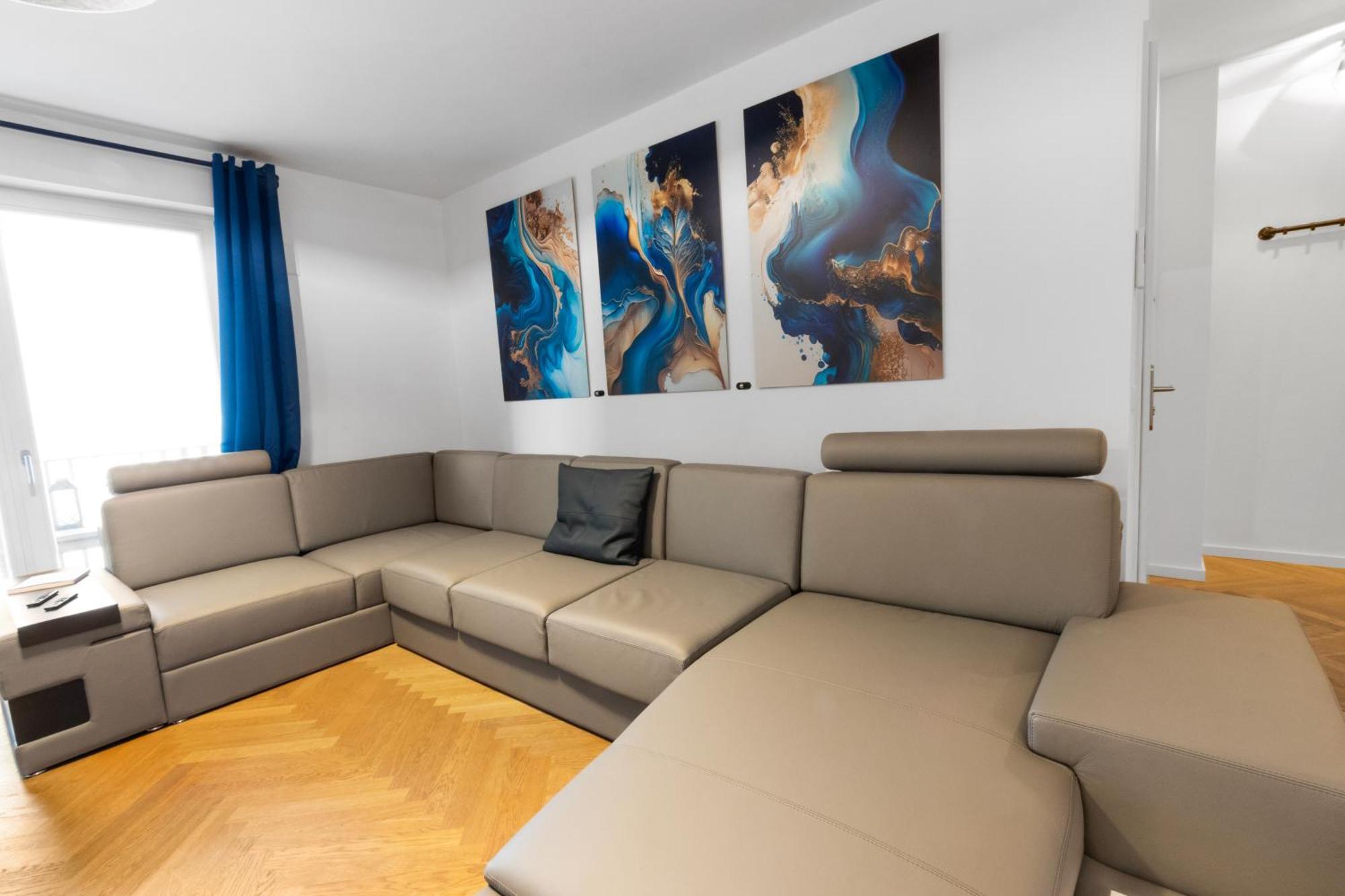Luxus Im Zentrum Fuer 6 Personen! 3 Zimmer, Balkon, Wlan, Parkplatz * Dresden