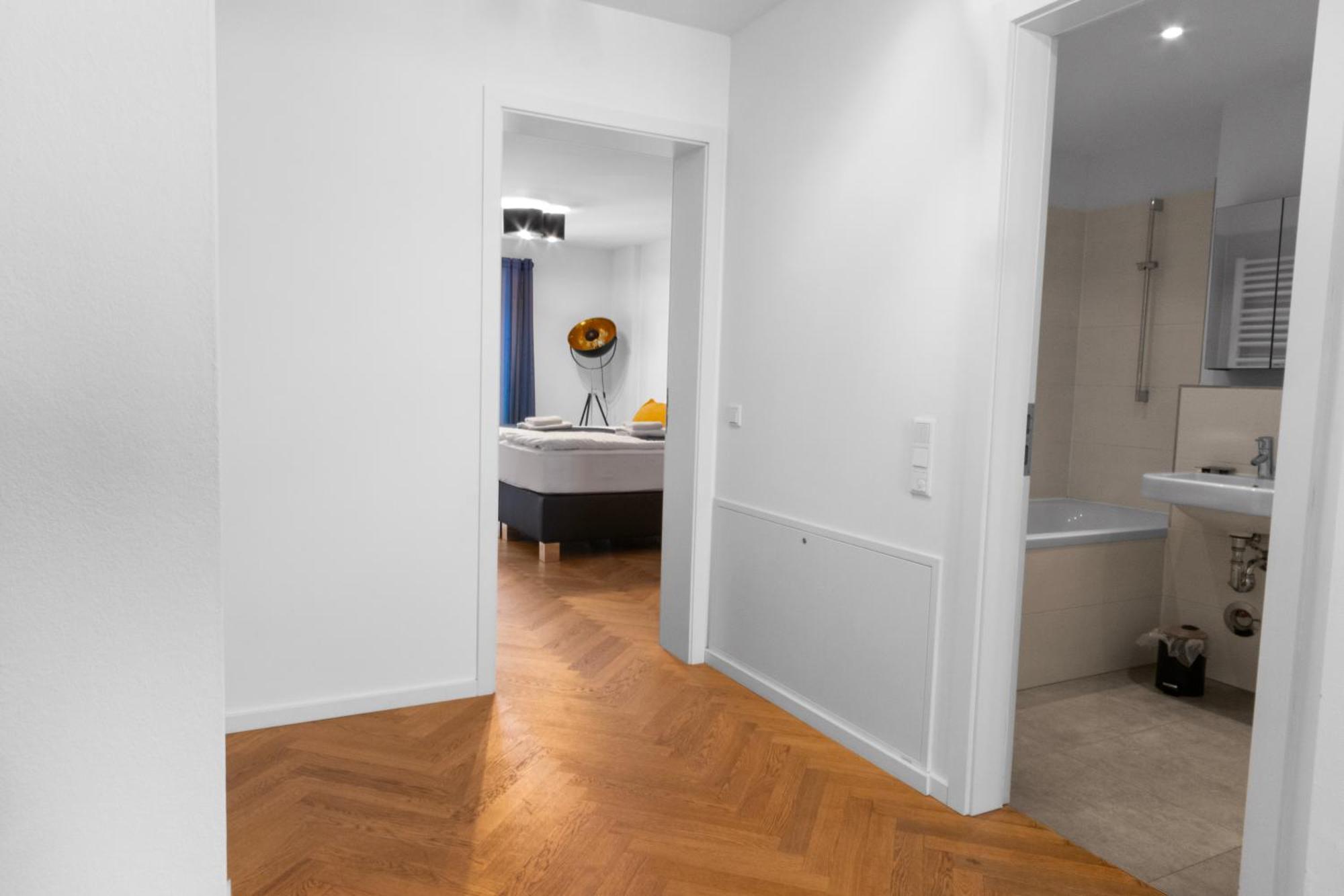 Luxus Im Zentrum Fuer 6 Personen! 3 Zimmer, Balkon, Wlan, Parkplatz
